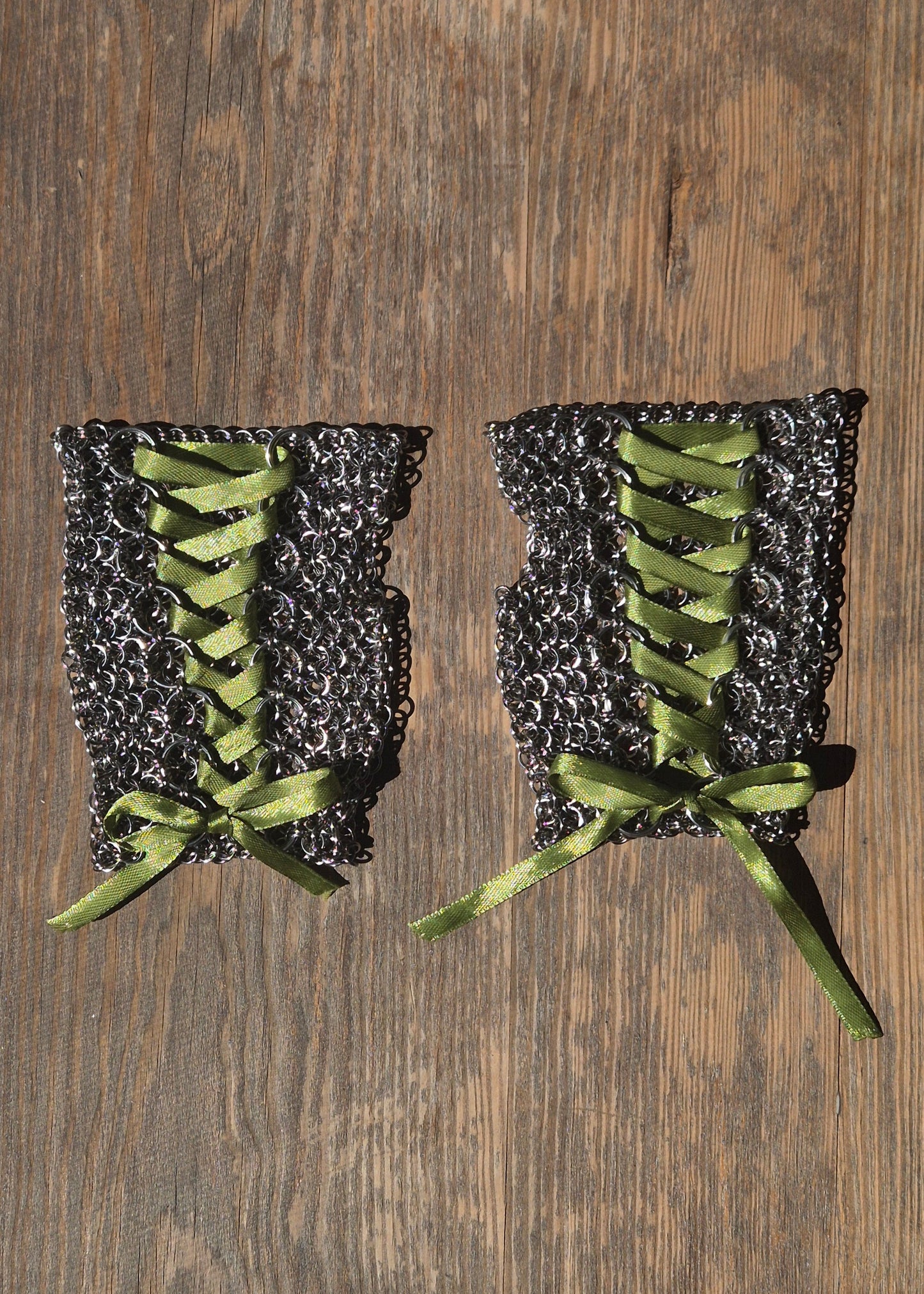 PROVIDENCE rękawiczka chainmail ze wstążką